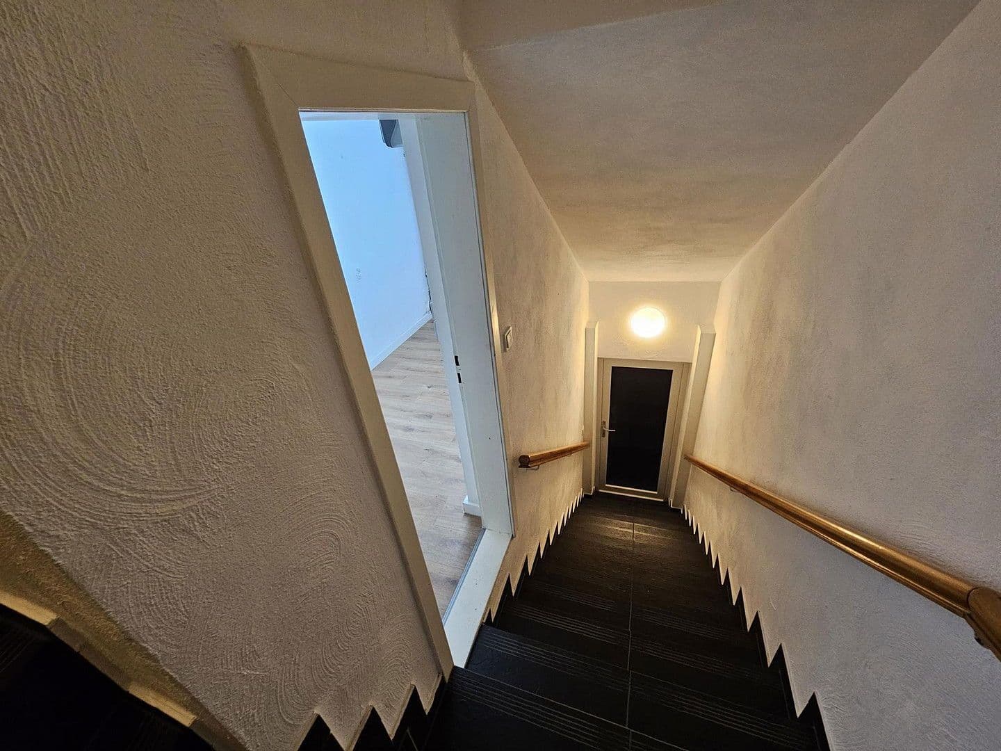 Prenájom bytu 2-izbový 65 m², Wendenstr. 26, Braunschweig, Dolné Sasko Prenájom bytu 2-izbový 65 m², Wendenstr. 26, Braunschweig, Dolné Sasko