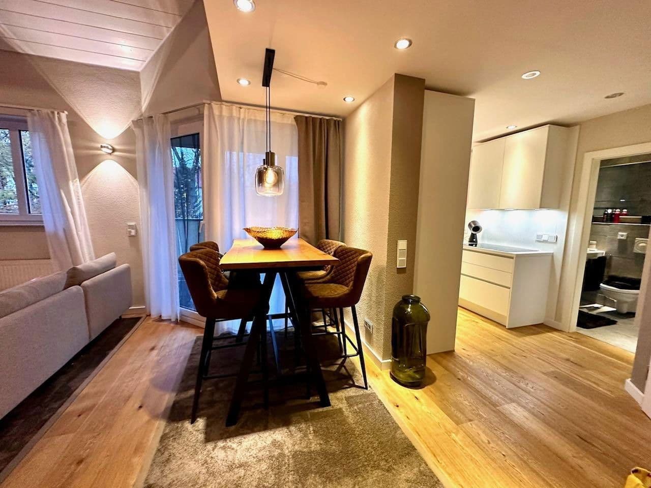 Prenájom bytu 2-izbový 56 m², Friedrich Staude Strasse. 2, Zwickau, Sasko Prenájom bytu 2-izbový 56 m², Friedrich Staude Strasse. 2, Zwickau, Sasko