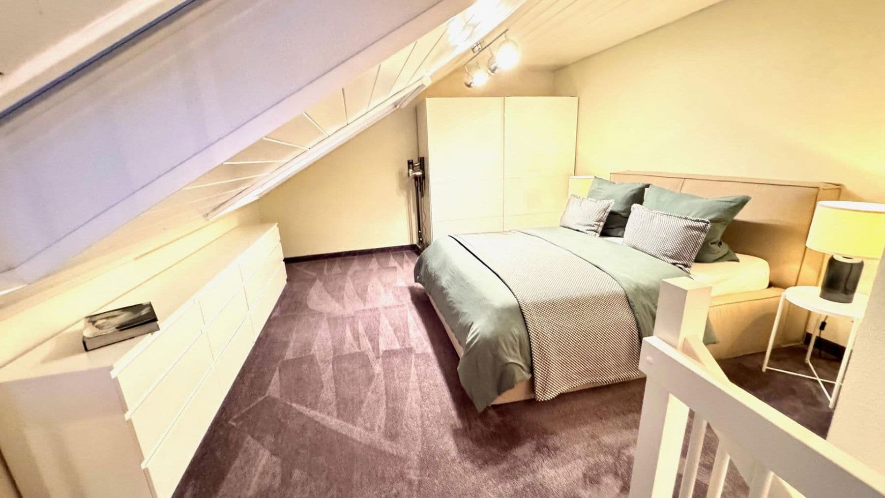 Prenájom bytu 2-izbový 56 m², Friedrich Staude Strasse. 2, Zwickau, Sasko Prenájom bytu 2-izbový 56 m², Friedrich Staude Strasse. 2, Zwickau, Sasko