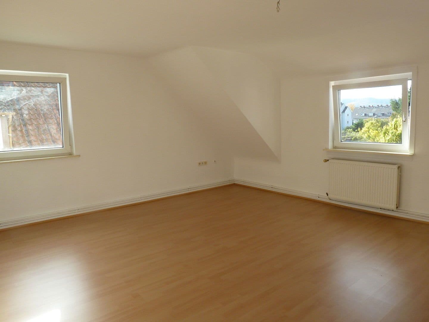 Prenájom bytu 3-izbový 81 m², Nibourstaße 9, Hameln, Dolné Sasko Prenájom bytu 3-izbový 81 m², Nibourstaße 9, Hameln, Dolné Sasko