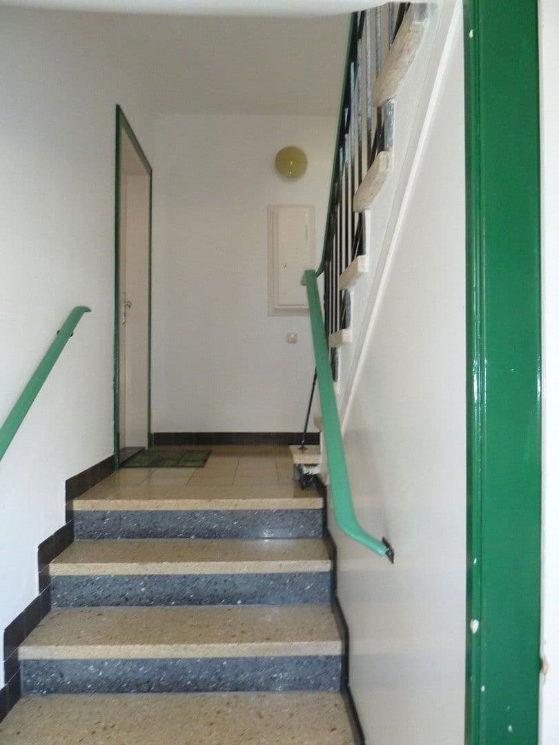 Prenájom bytu 3-izbový 81 m², Nibourstaße 9, Hameln, Dolné Sasko Prenájom bytu 3-izbový 81 m², Nibourstaße 9, Hameln, Dolné Sasko