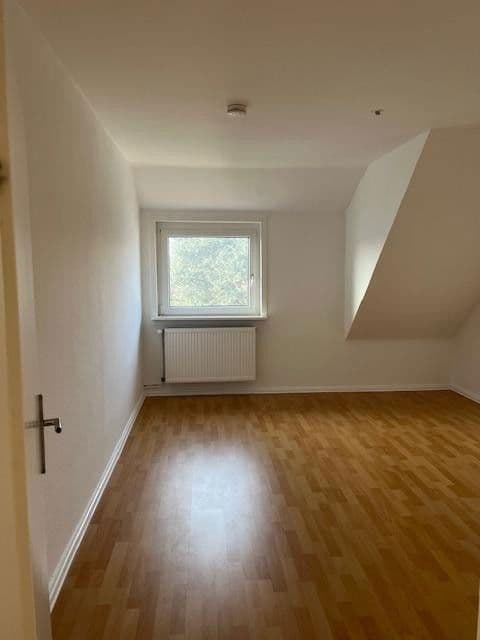 Prenájom bytu 3-izbový 81 m², Nibourstaße 9, Hameln, Dolné Sasko Prenájom bytu 3-izbový 81 m², Nibourstaße 9, Hameln, Dolné Sasko