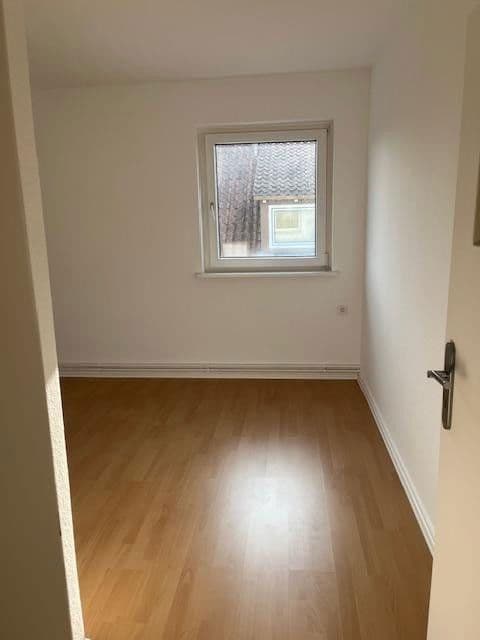 Prenájom bytu 3-izbový 81 m², Nibourstaße 9, Hameln, Dolné Sasko Prenájom bytu 3-izbový 81 m², Nibourstaße 9, Hameln, Dolné Sasko