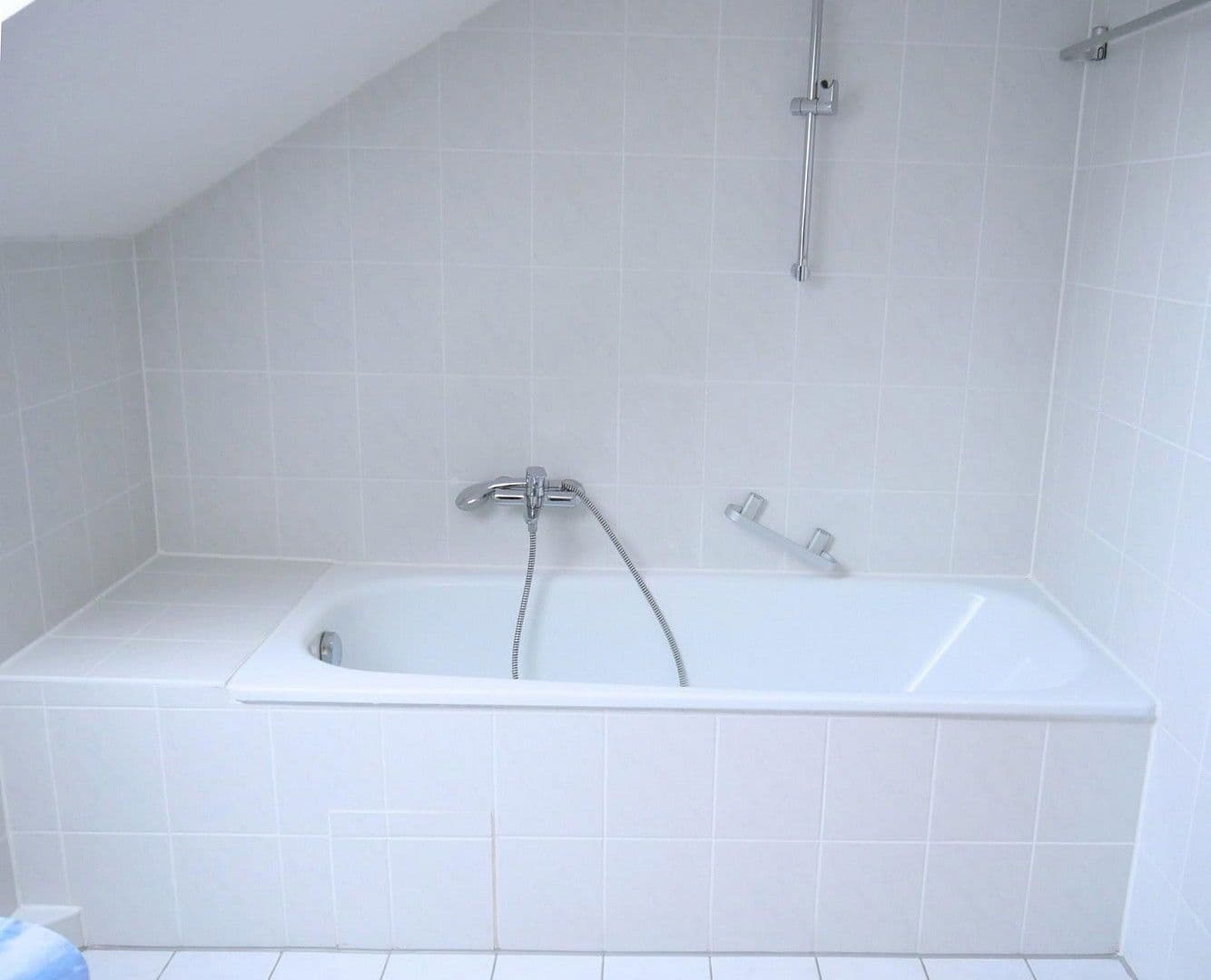 Prenájom bytu 2-izbový 47 m², Gröbenzell, Bavorsko Prenájom bytu 2-izbový 47 m², Gröbenzell, Bavorsko