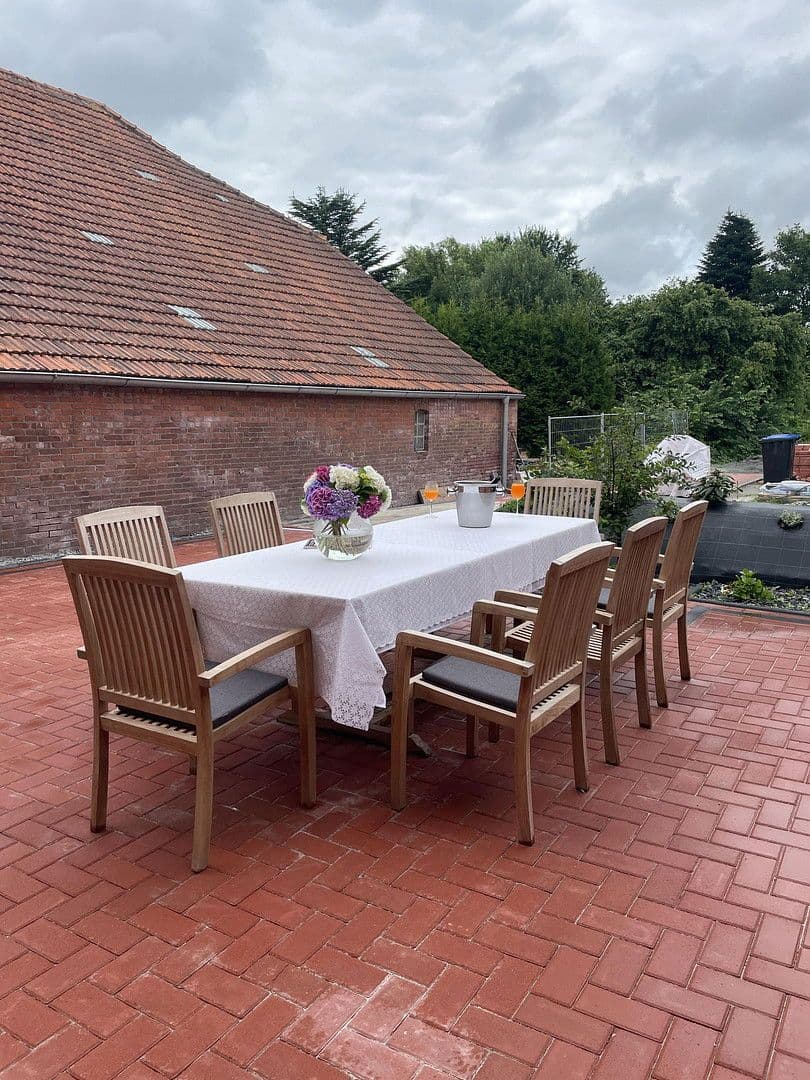 Predaj domu 750 m², pozemek 1.179 m², Hauptstraße 50 A, Hage, Dolné Sasko Predaj domu 750 m², pozemek 1.179 m², Hauptstraße 50 A, Hage, Dolné Sasko