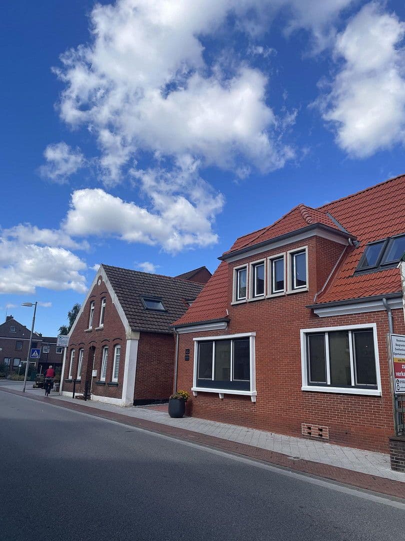 Predaj domu 750 m², pozemek 1.179 m², Hauptstraße 50 A, Hage, Dolné Sasko Predaj domu 750 m², pozemek 1.179 m², Hauptstraße 50 A, Hage, Dolné Sasko