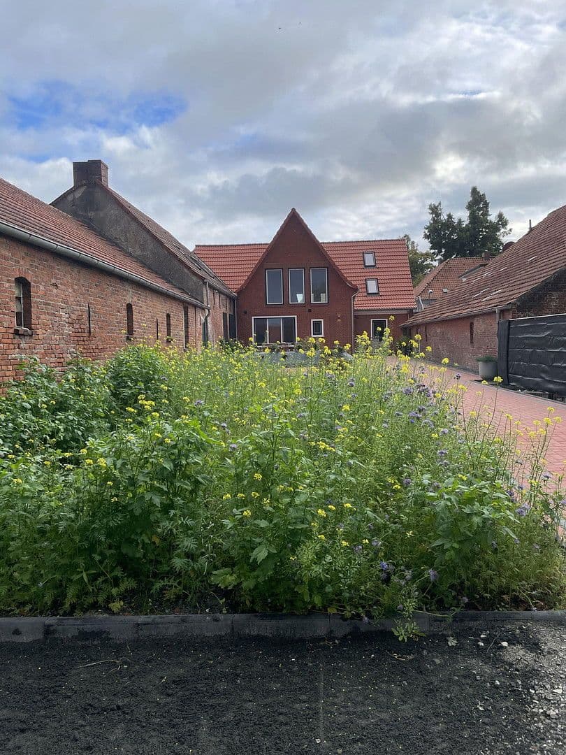 Predaj domu 750 m², pozemek 1.179 m², Hauptstraße 50 A, Hage, Dolné Sasko Predaj domu 750 m², pozemek 1.179 m², Hauptstraße 50 A, Hage, Dolné Sasko