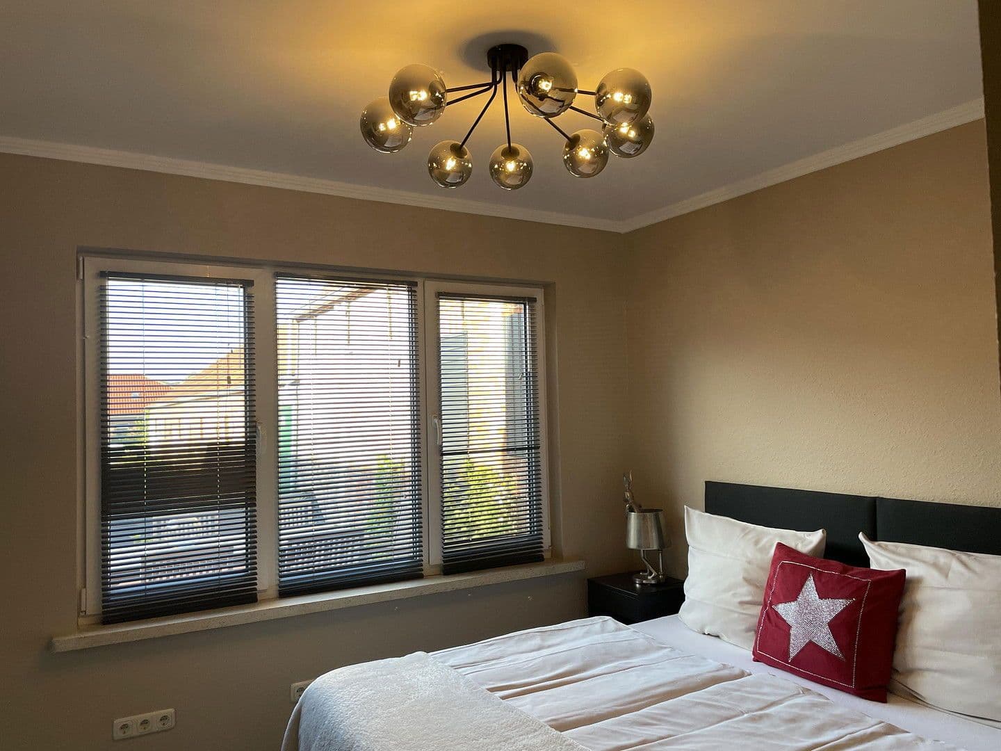 Predaj domu 750 m², pozemek 1.179 m², Hauptstraße 50 A, Hage, Dolné Sasko Predaj domu 750 m², pozemek 1.179 m², Hauptstraße 50 A, Hage, Dolné Sasko