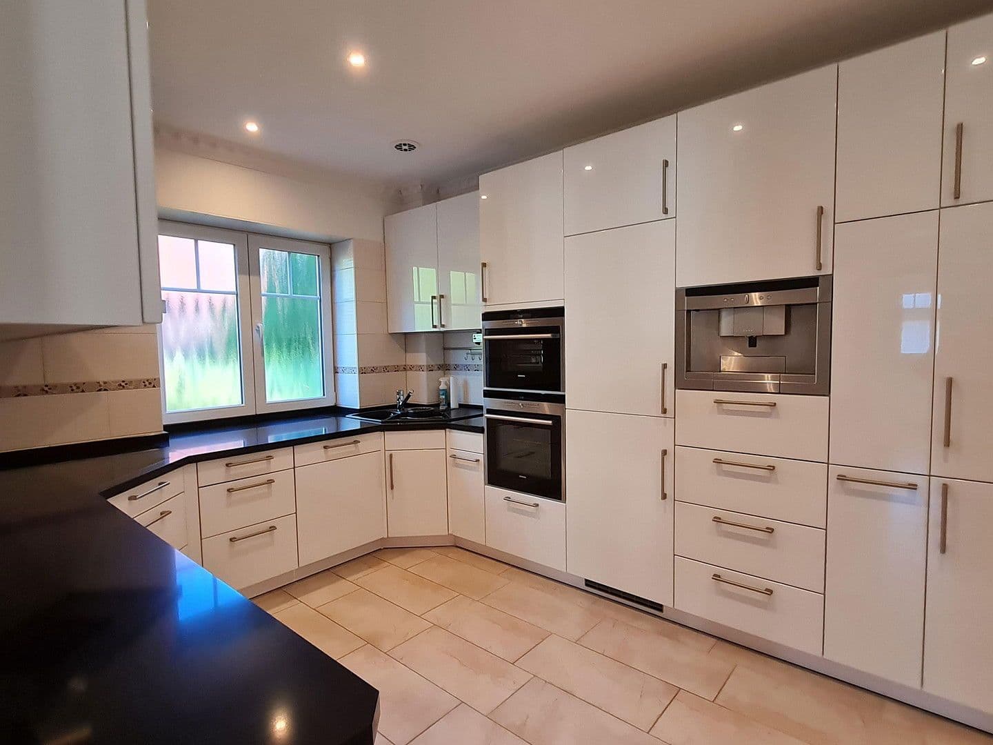 Predaj domu 151 m², pozemek 350 m², Hamburg, Hamburg Predaj domu 151 m², pozemek 350 m², Hamburg, Hamburg