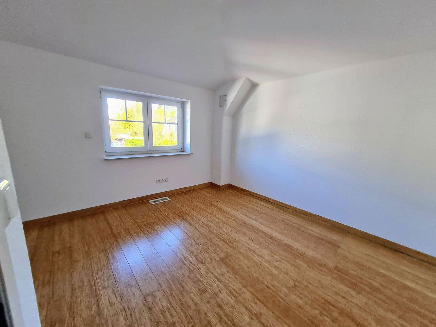 Predaj domu 151 m², pozemek 350 m², Hamburg, Hamburg Predaj domu 151 m², pozemek 350 m², Hamburg, Hamburg