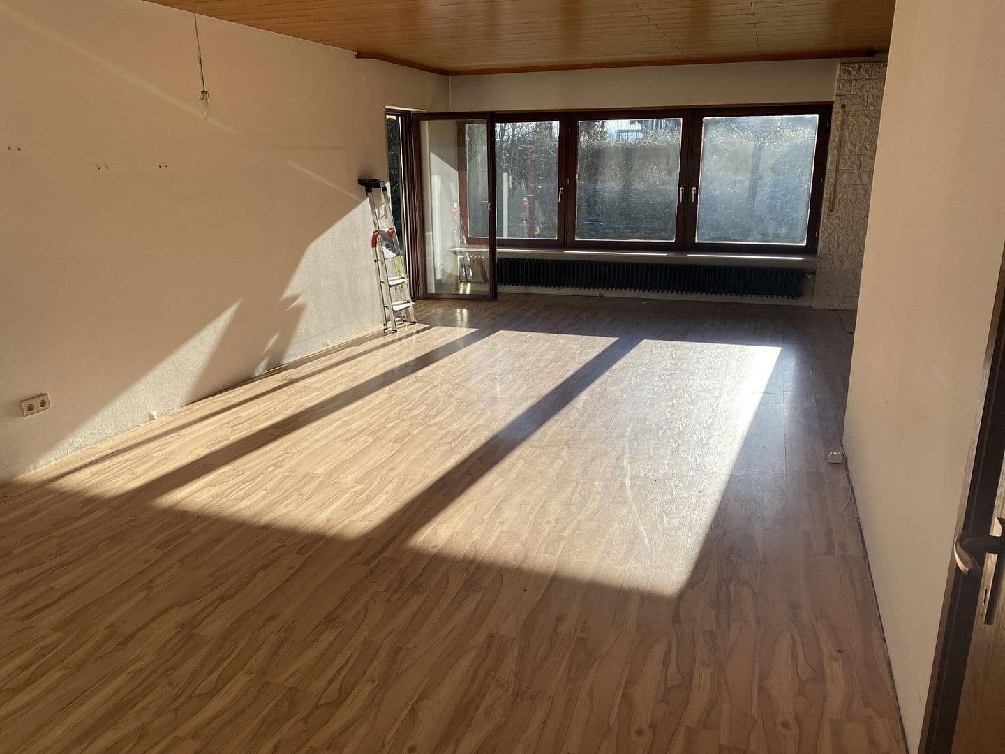 Predaj domu 220 m², pozemek 881 m², Gaugraf-Zeisolf-Str. 3, Sinsheim, Bádensko-Wurttembersko Predaj domu 220 m², pozemek 881 m², Gaugraf-Zeisolf-Str. 3, Sinsheim, Bádensko-Wurttembersko