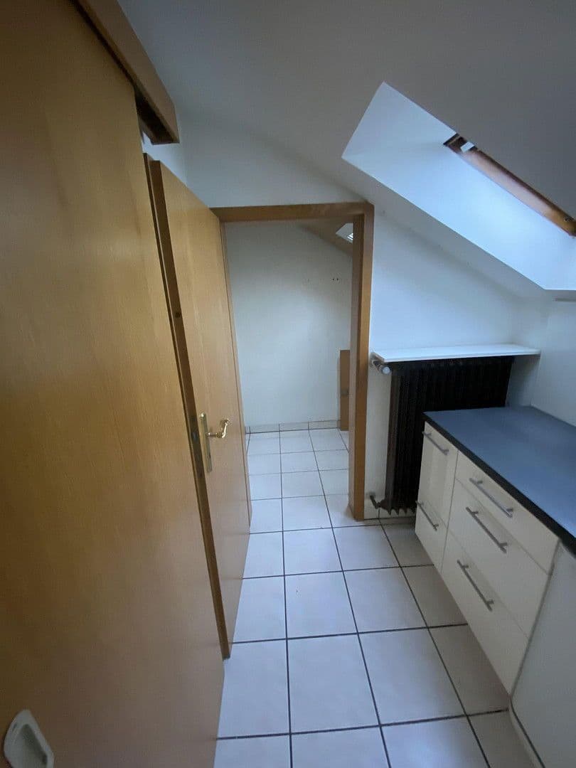 Predaj domu 220 m², pozemek 881 m², Gaugraf-Zeisolf-Str. 3, Sinsheim, Bádensko-Wurttembersko Predaj domu 220 m², pozemek 881 m², Gaugraf-Zeisolf-Str. 3, Sinsheim, Bádensko-Wurttembersko