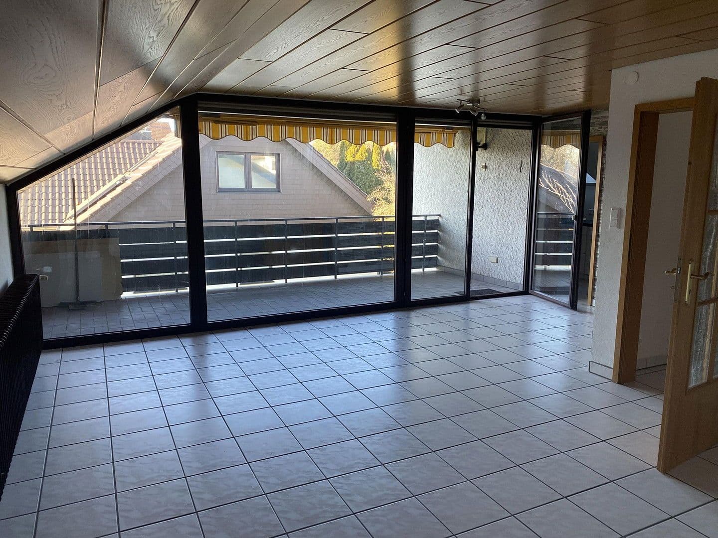 Predaj domu 220 m², pozemek 881 m², Gaugraf-Zeisolf-Str. 3, Sinsheim, Bádensko-Wurttembersko Predaj domu 220 m², pozemek 881 m², Gaugraf-Zeisolf-Str. 3, Sinsheim, Bádensko-Wurttembersko