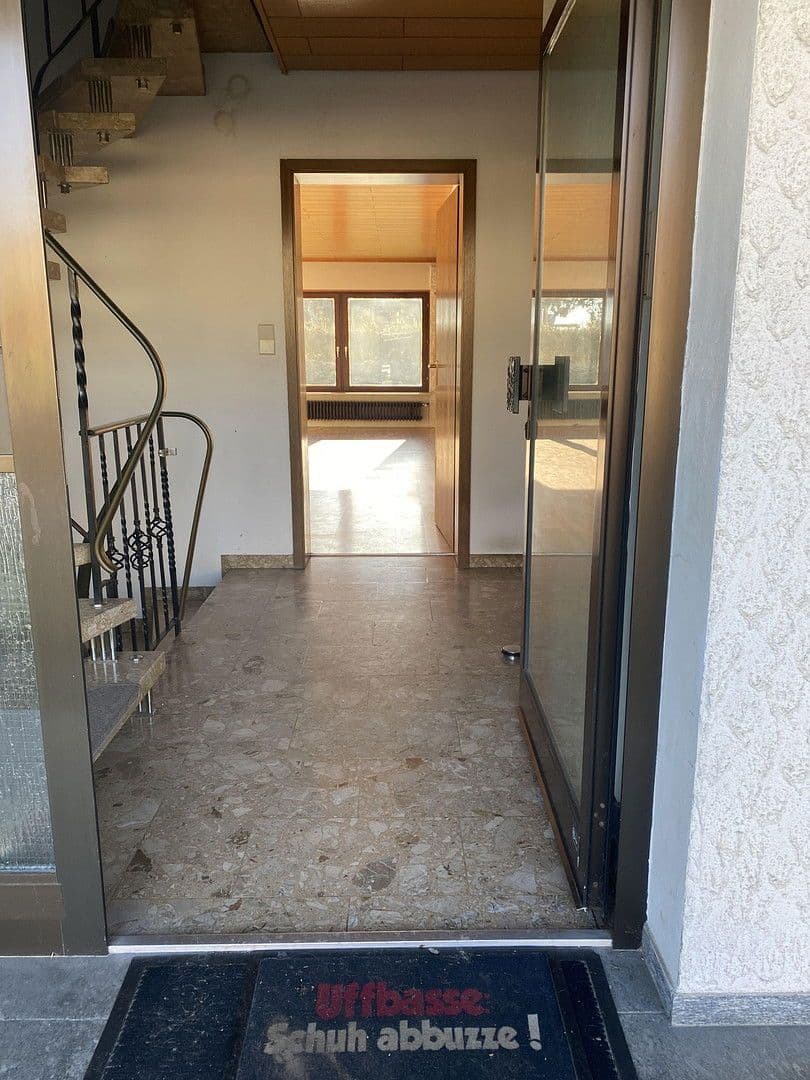 Predaj domu 220 m², pozemek 881 m², Gaugraf-Zeisolf-Str. 3, Sinsheim, Bádensko-Wurttembersko Predaj domu 220 m², pozemek 881 m², Gaugraf-Zeisolf-Str. 3, Sinsheim, Bádensko-Wurttembersko