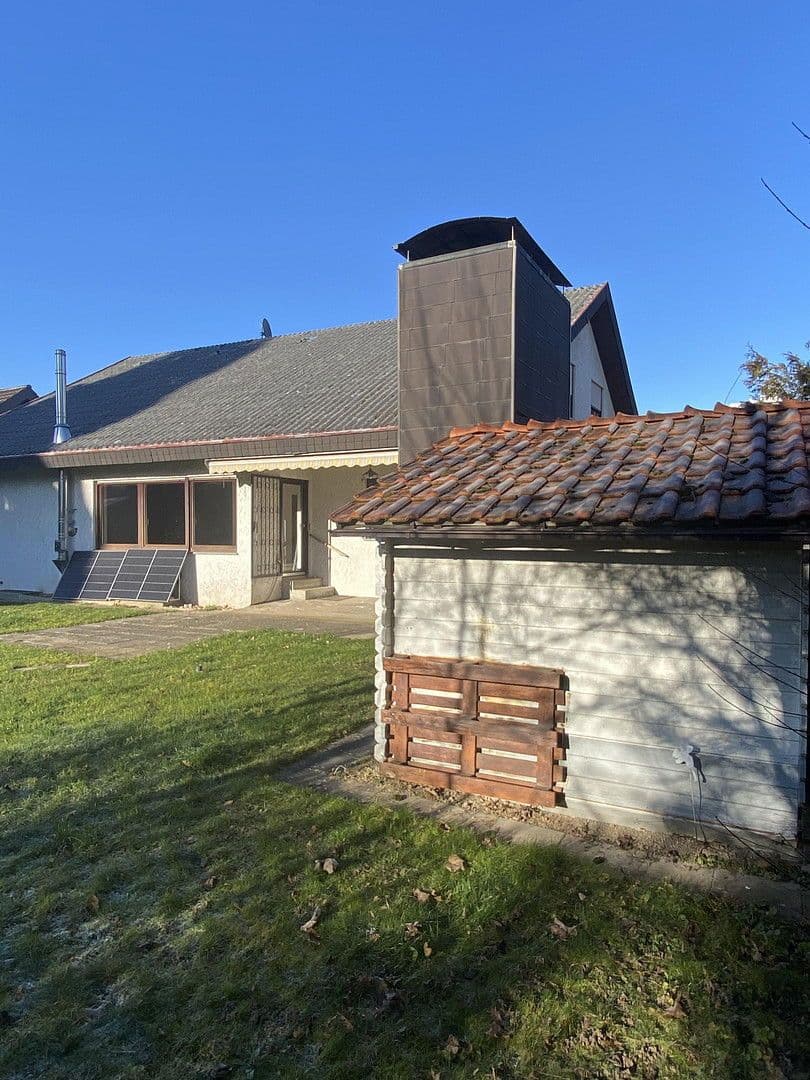 Predaj domu 220 m², pozemek 881 m², Gaugraf-Zeisolf-Str. 3, Sinsheim, Bádensko-Wurttembersko Predaj domu 220 m², pozemek 881 m², Gaugraf-Zeisolf-Str. 3, Sinsheim, Bádensko-Wurttembersko