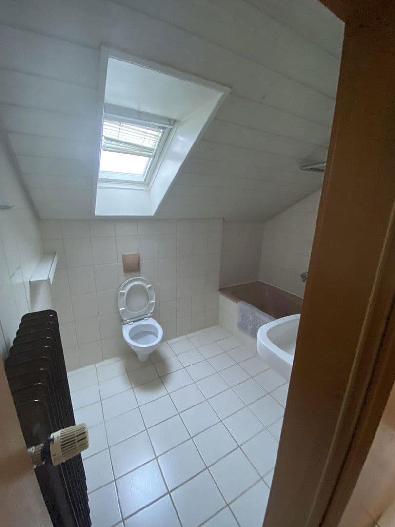 Predaj domu 220 m², pozemek 881 m², Gaugraf-Zeisolf-Str. 3, Sinsheim, Bádensko-Wurttembersko Predaj domu 220 m², pozemek 881 m², Gaugraf-Zeisolf-Str. 3, Sinsheim, Bádensko-Wurttembersko