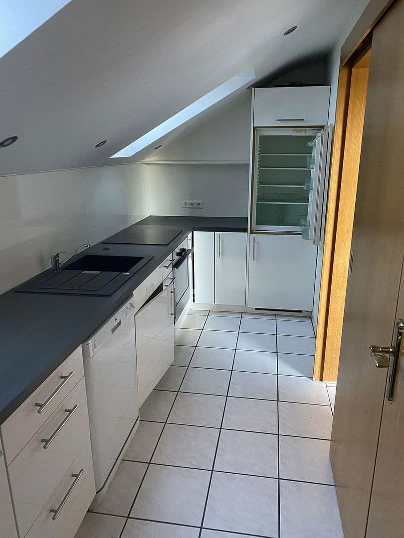 Predaj domu 220 m², pozemek 881 m², Gaugraf-Zeisolf-Str. 3, Sinsheim, Bádensko-Wurttembersko Predaj domu 220 m², pozemek 881 m², Gaugraf-Zeisolf-Str. 3, Sinsheim, Bádensko-Wurttembersko