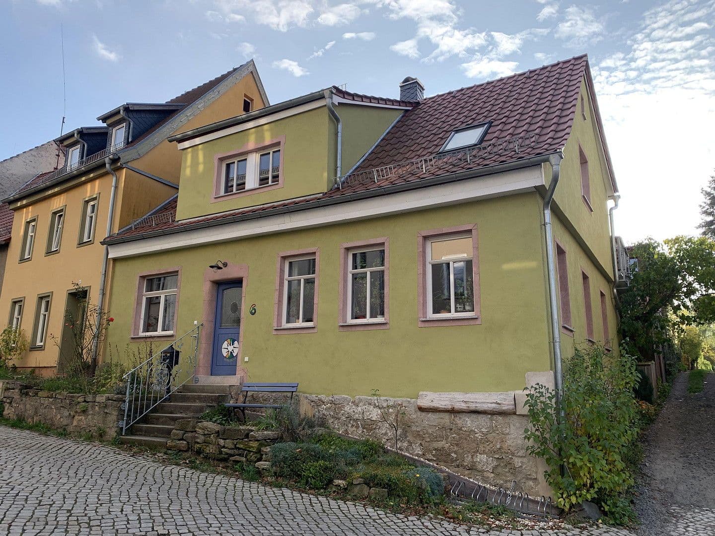 Predaj domu 180 m², pozemek 168 m², Am Hügel 6, Saalfeld/Saale, Durínsko Predaj domu 180 m², pozemek 168 m², Am Hügel 6, Saalfeld/Saale, Durínsko