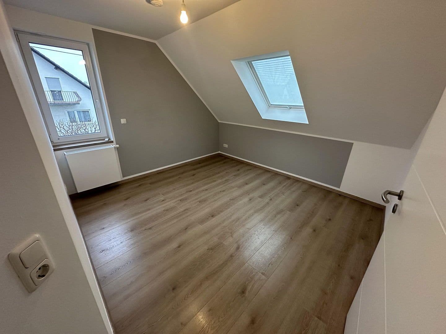 Predaj domu 104 m², pozemek 150 m², Heidenfahrt 14, Ingelheim am Rhein, Porýnie-Falcko Predaj domu 104 m², pozemek 150 m², Heidenfahrt 14, Ingelheim am Rhein, Porýnie-Falcko