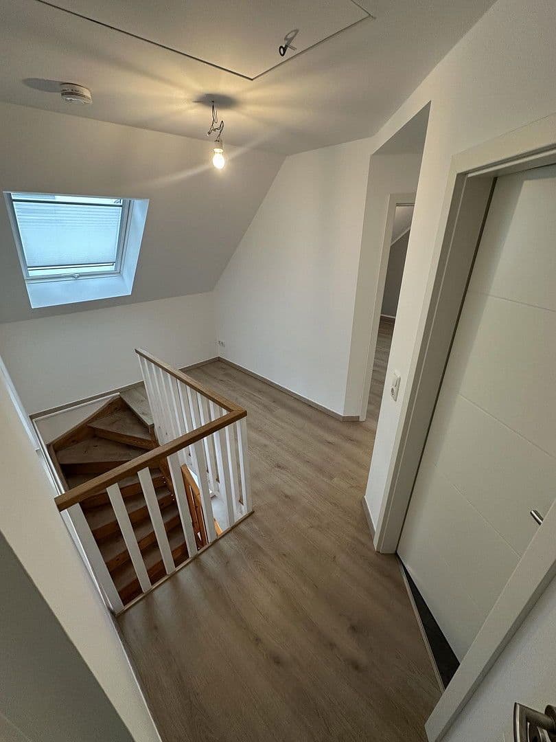 Predaj domu 104 m², pozemek 150 m², Heidenfahrt 14, Ingelheim am Rhein, Porýnie-Falcko Predaj domu 104 m², pozemek 150 m², Heidenfahrt 14, Ingelheim am Rhein, Porýnie-Falcko