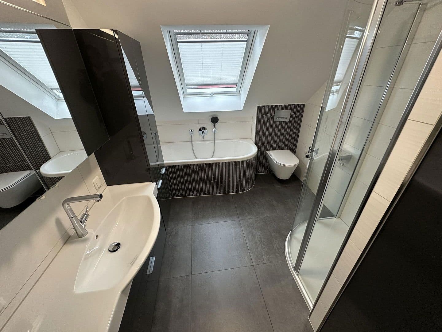 Predaj domu 104 m², pozemek 150 m², Heidenfahrt 14, Ingelheim am Rhein, Porýnie-Falcko Predaj domu 104 m², pozemek 150 m², Heidenfahrt 14, Ingelheim am Rhein, Porýnie-Falcko