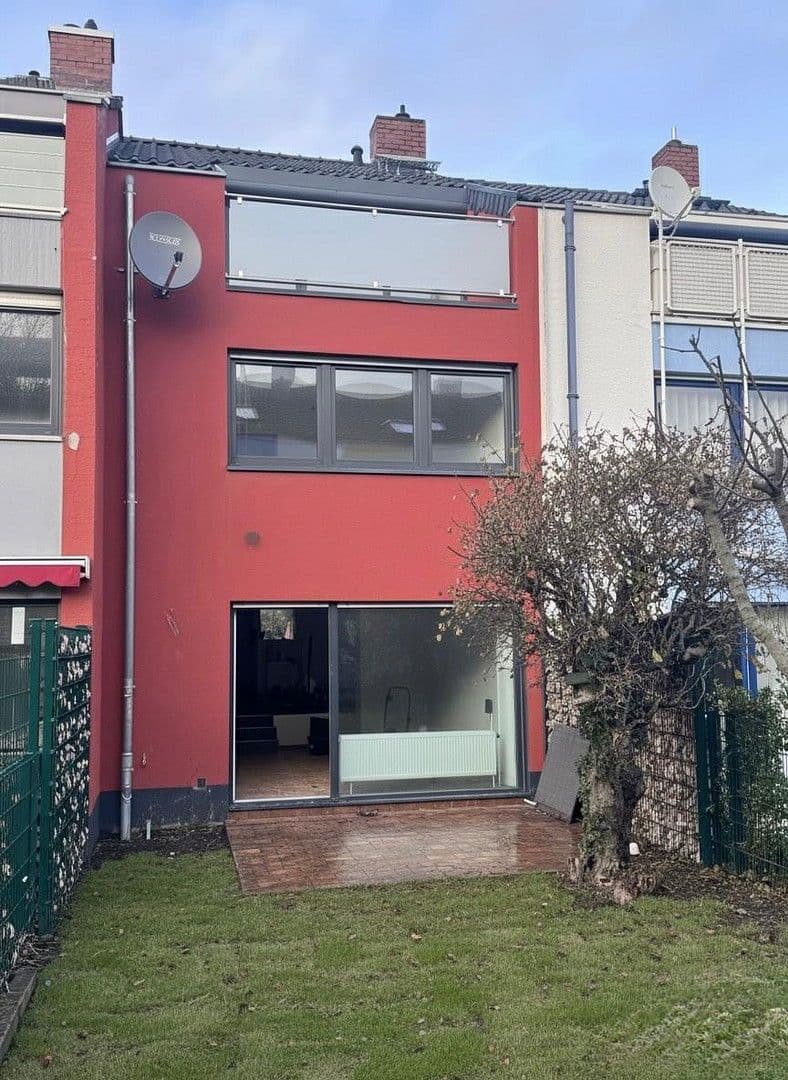 Prenájom domu 120 m², pozemek 172 m², Bensheim, Hesensko Prenájom domu 120 m², pozemek 172 m², Bensheim, Hesensko