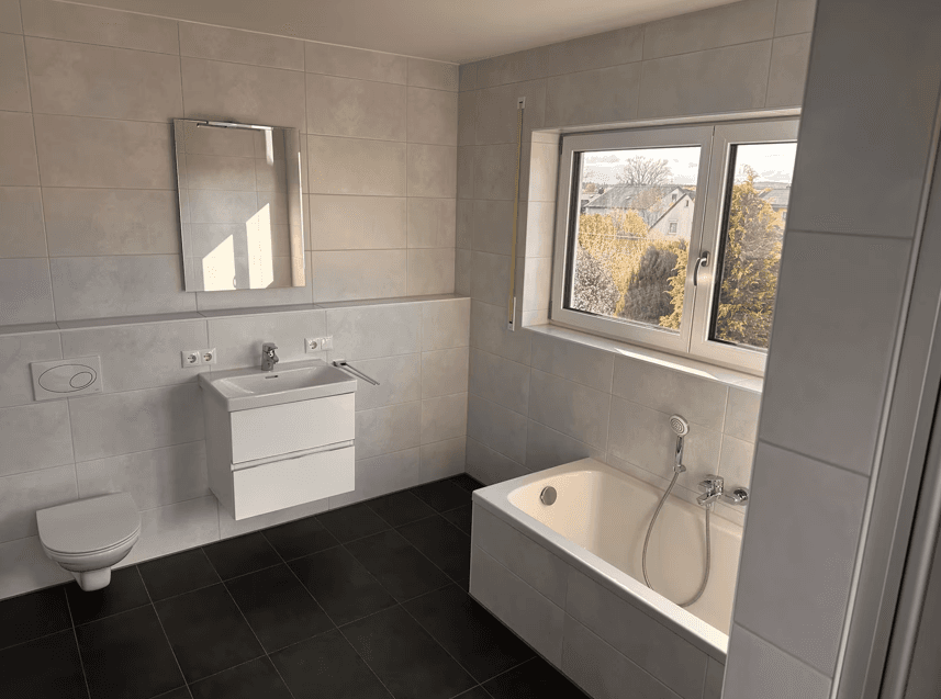 Prenájom bytu 4-izbový 118 m², Austr. 2, Wernberg-Köblitz, Bavorsko Prenájom bytu 4-izbový 118 m², Austr. 2, Wernberg-Köblitz, Bavorsko