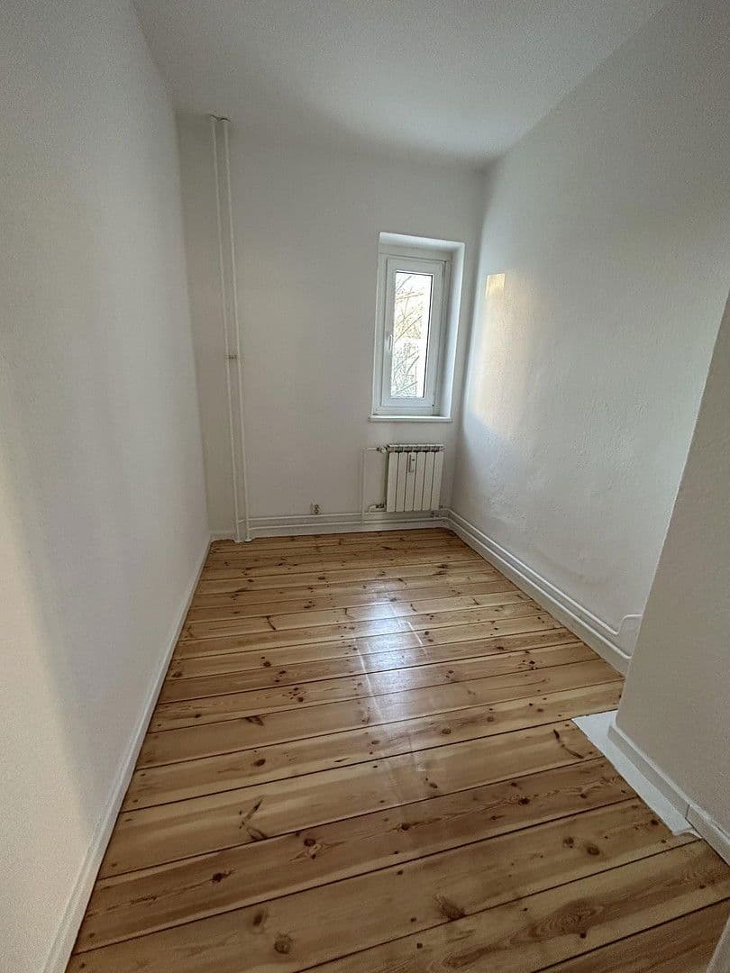 Prenájom bytu 3-izbový 68 m², Köllnische Straße 44a, Berlin, Berlín Prenájom bytu 3-izbový 68 m², Köllnische Straße 44a, Berlin, Berlín