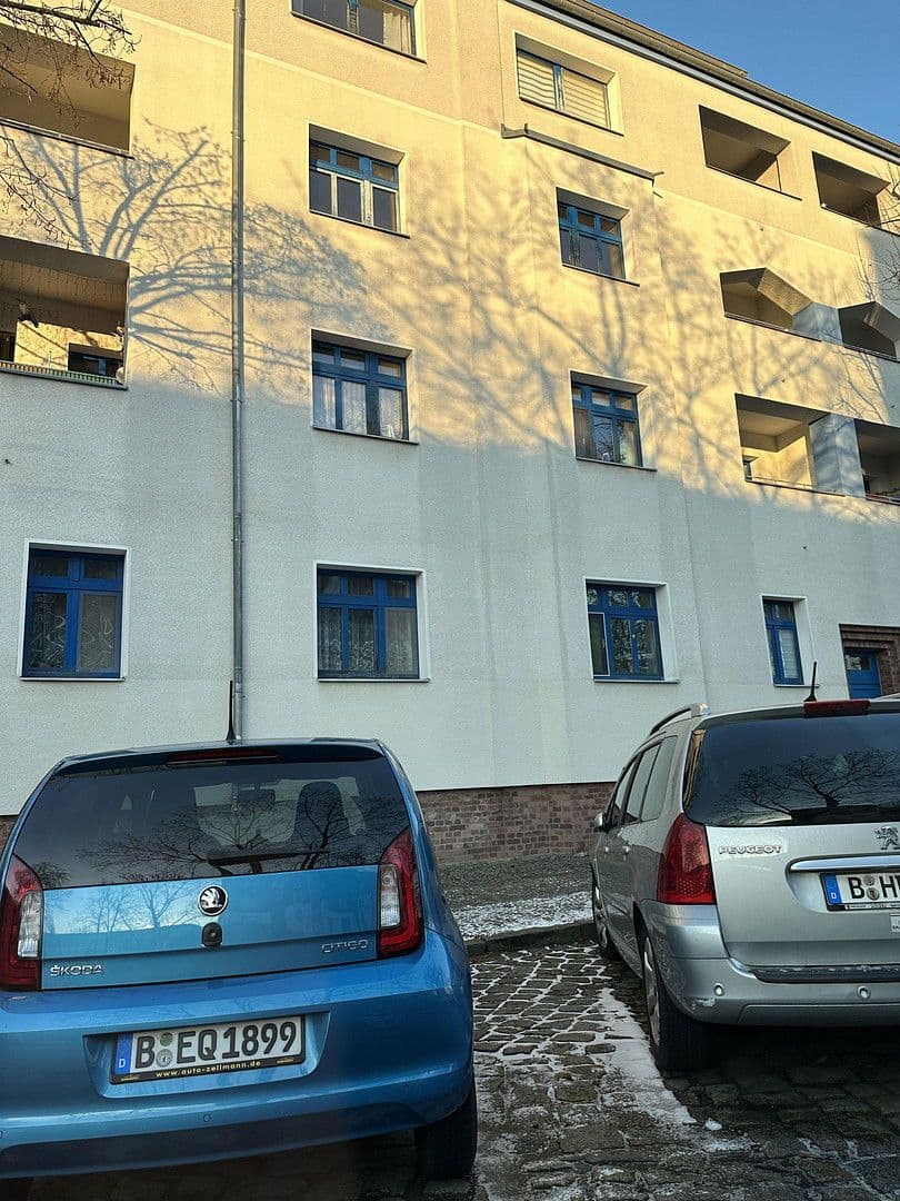 Prenájom bytu 3-izbový 68 m², Köllnische Straße 44a, Berlin, Berlín Prenájom bytu 3-izbový 68 m², Köllnische Straße 44a, Berlin, Berlín