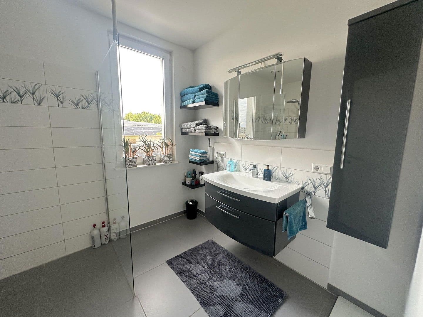 Predaj domu 578 m², pozemek 605 m², Lise-Meitner Straße 7, Hildesheim, Dolné Sasko Predaj domu 578 m², pozemek 605 m², Lise-Meitner Straße 7, Hildesheim, Dolné Sasko