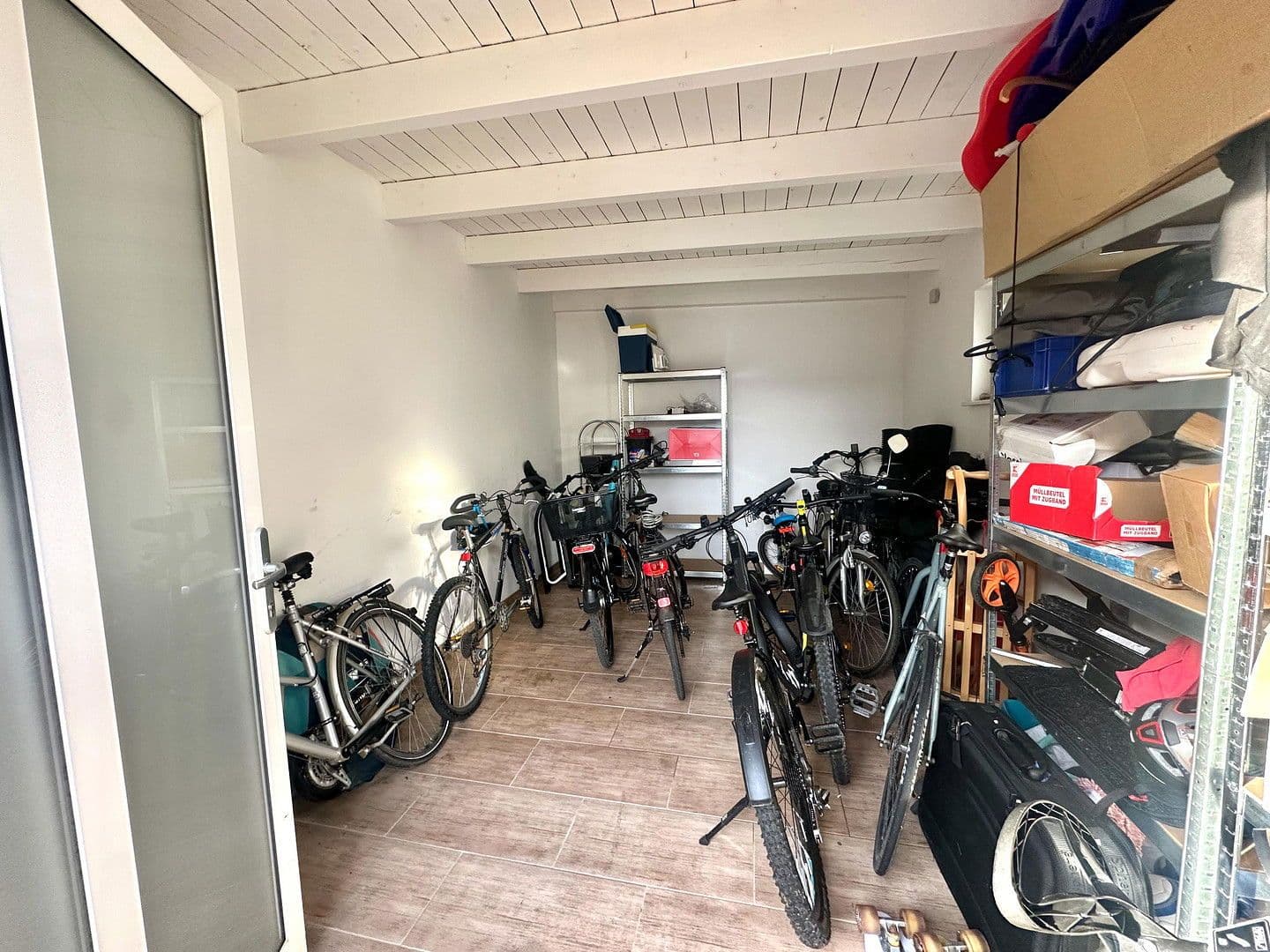 Predaj domu 578 m², pozemek 605 m², Lise-Meitner Straße 7, Hildesheim, Dolné Sasko Predaj domu 578 m², pozemek 605 m², Lise-Meitner Straße 7, Hildesheim, Dolné Sasko