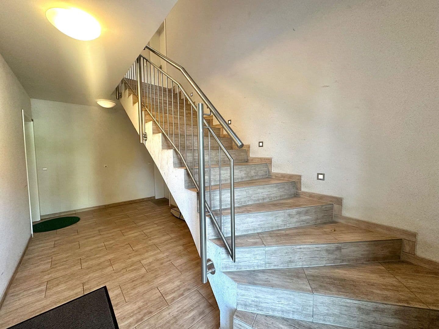 Predaj domu 578 m², pozemek 605 m², Lise-Meitner Straße 7, Hildesheim, Dolné Sasko Predaj domu 578 m², pozemek 605 m², Lise-Meitner Straße 7, Hildesheim, Dolné Sasko