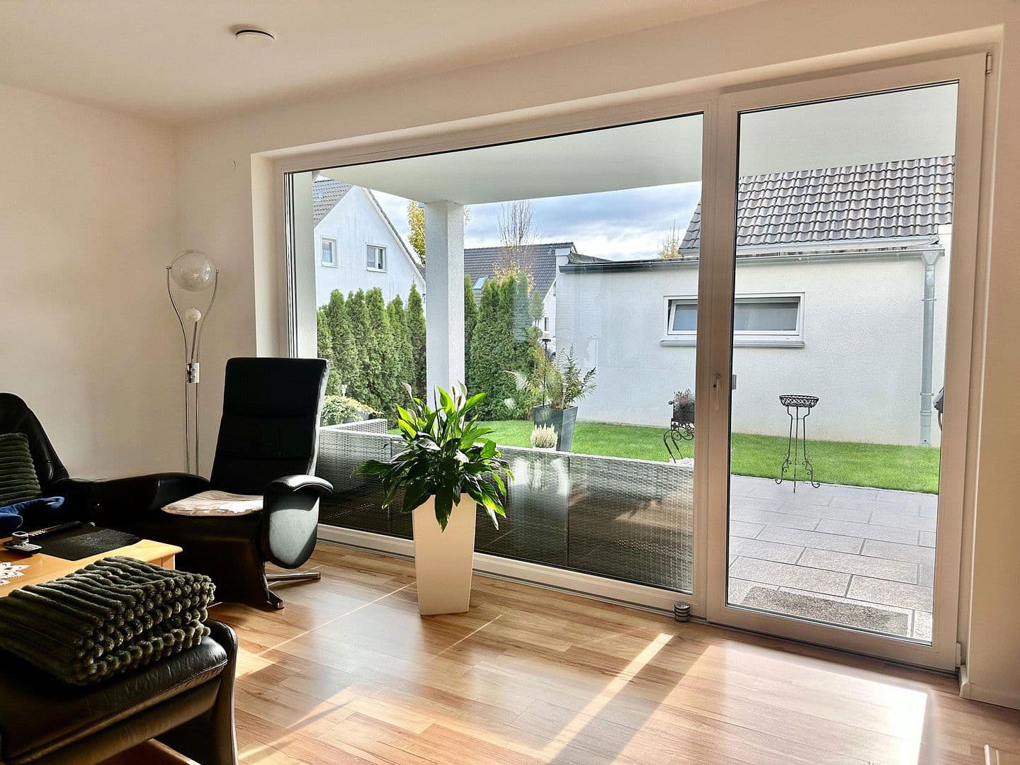 Predaj domu 578 m², pozemek 605 m², Lise-Meitner Straße 7, Hildesheim, Dolné Sasko Predaj domu 578 m², pozemek 605 m², Lise-Meitner Straße 7, Hildesheim, Dolné Sasko