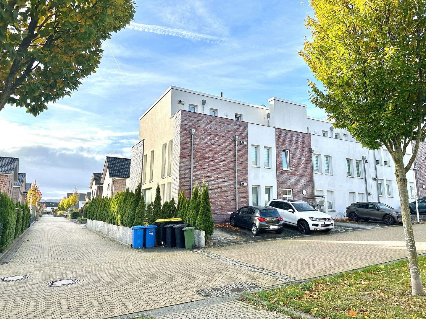 Predaj domu 578 m², pozemek 605 m², Lise-Meitner Straße 7, Hildesheim, Dolné Sasko Predaj domu 578 m², pozemek 605 m², Lise-Meitner Straße 7, Hildesheim, Dolné Sasko