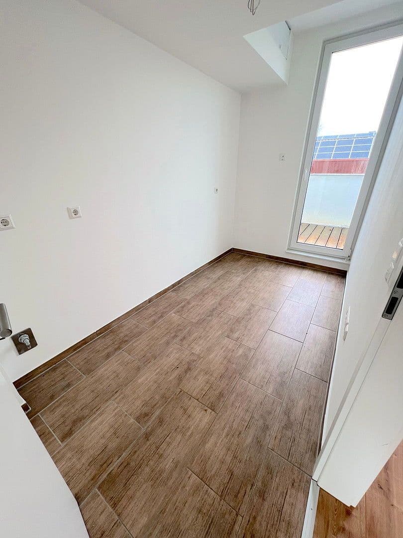 Predaj domu 578 m², pozemek 605 m², Lise-Meitner Straße 7, Hildesheim, Dolné Sasko Predaj domu 578 m², pozemek 605 m², Lise-Meitner Straße 7, Hildesheim, Dolné Sasko