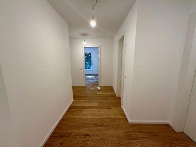 Prenájom bytu 3-izbový 102 m², Fürstenackerstr. 42, München, Bavorsko Prenájom bytu 3-izbový 102 m², Fürstenackerstr. 42, München, Bavorsko