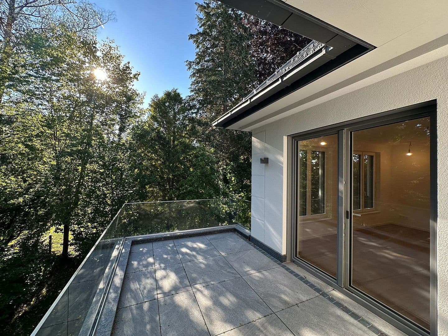 Prenájom bytu 3-izbový 102 m², Fürstenackerstr. 42, München, Bavorsko Prenájom bytu 3-izbový 102 m², Fürstenackerstr. 42, München, Bavorsko