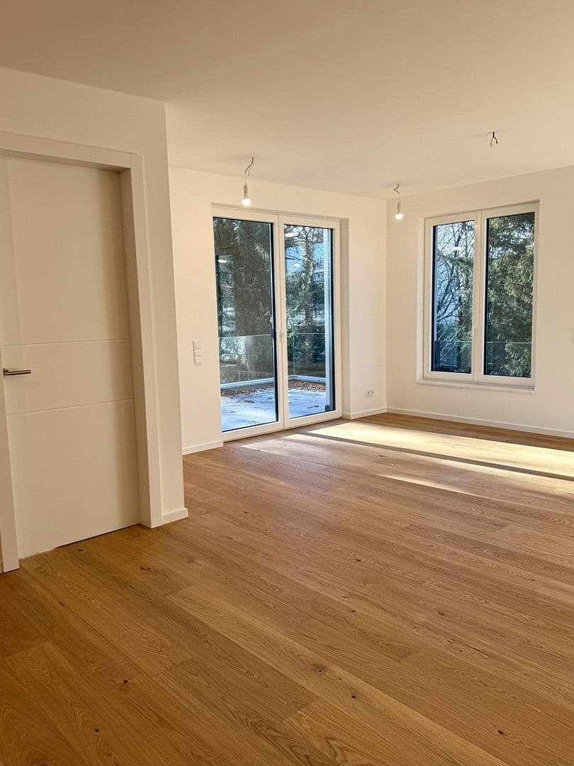 Prenájom bytu 3-izbový 102 m², Fürstenackerstr. 42, München, Bavorsko Prenájom bytu 3-izbový 102 m², Fürstenackerstr. 42, München, Bavorsko