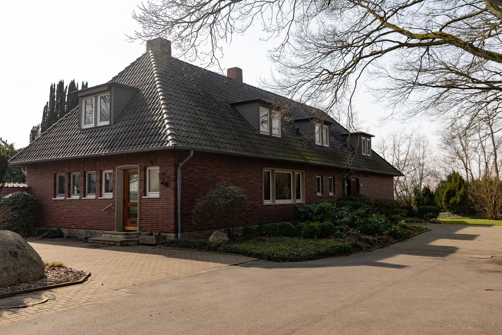 Predaj domu 258 m², pozemek 4.565 m², Petershagen, Severné Porýnie - Westfálsko Predaj domu 258 m², pozemek 4.565 m², Petershagen, Severné Porýnie - Westfálsko