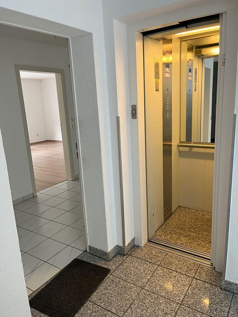 Prenájom bytu 2-izbový 65 m², Bonn Beuel Holzlar, Severné Porýnie - Westfálsko Prenájom bytu 2-izbový 65 m², Bonn Beuel Holzlar, Severné Porýnie - Westfálsko