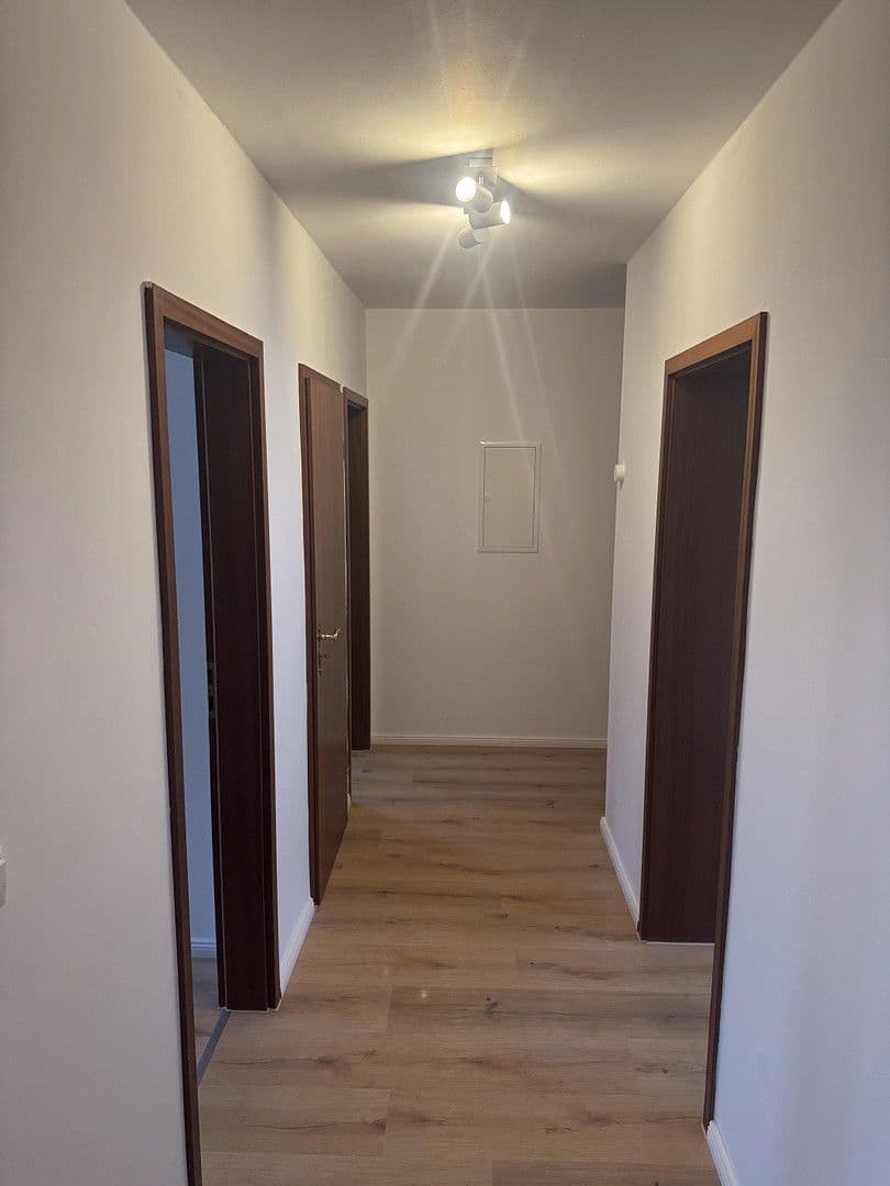 Prenájom bytu 3-izbový 91 m², Bremen, Brémy Prenájom bytu 3-izbový 91 m², Bremen, Brémy