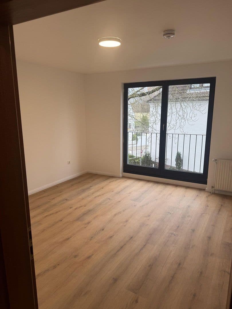 Prenájom bytu 3-izbový 91 m², Bremen, Brémy Prenájom bytu 3-izbový 91 m², Bremen, Brémy