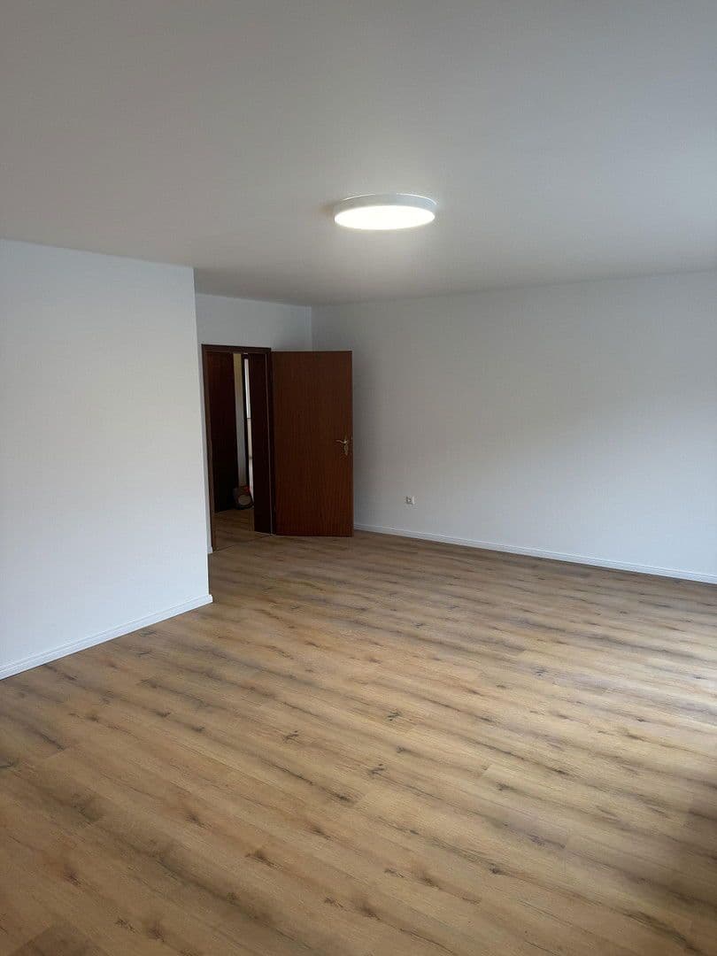 Prenájom bytu 3-izbový 91 m², Bremen, Brémy Prenájom bytu 3-izbový 91 m², Bremen, Brémy