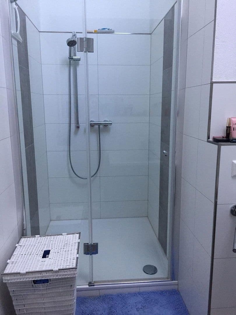 Prenájom bytu 2-izbový 76 m², Friedrichshafen, Bádensko-Wurttembersko Prenájom bytu 2-izbový 76 m², Friedrichshafen, Bádensko-Wurttembersko