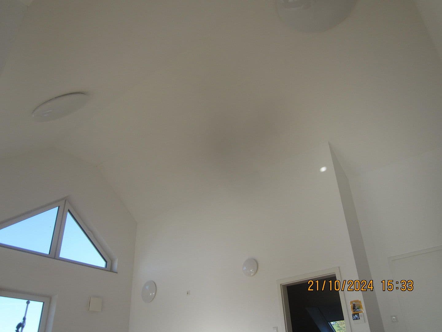 Prenájom bytu 2-izbový 76 m², Friedrichshafen, Bádensko-Wurttembersko Prenájom bytu 2-izbový 76 m², Friedrichshafen, Bádensko-Wurttembersko