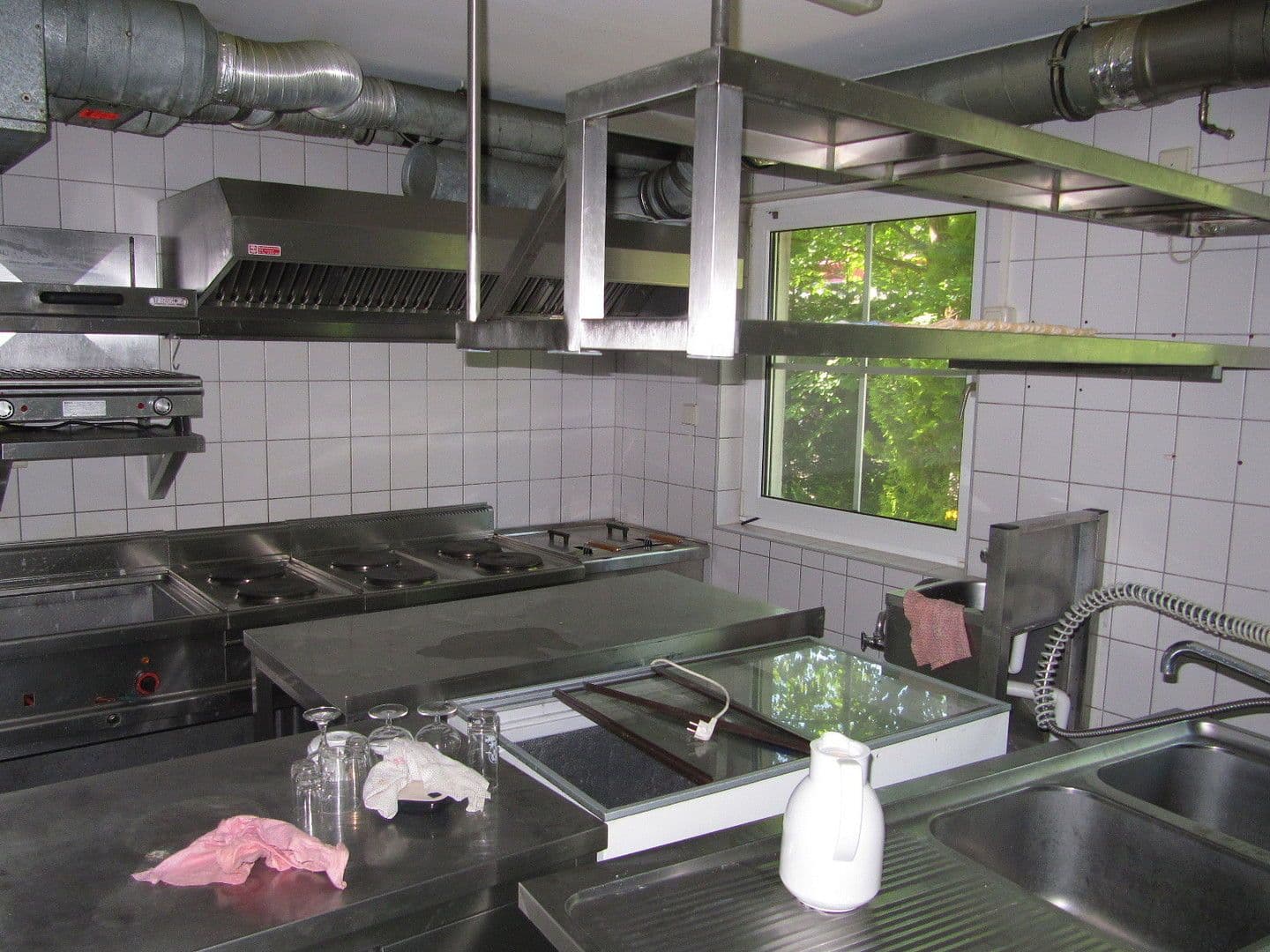 Predaj nebytového priestoru 1.799 m², Wernesgrüner Straße 39 d, Rodewisch, Sasko Predaj nebytového priestoru 1.799 m², Wernesgrüner Straße 39 d, Rodewisch, Sasko