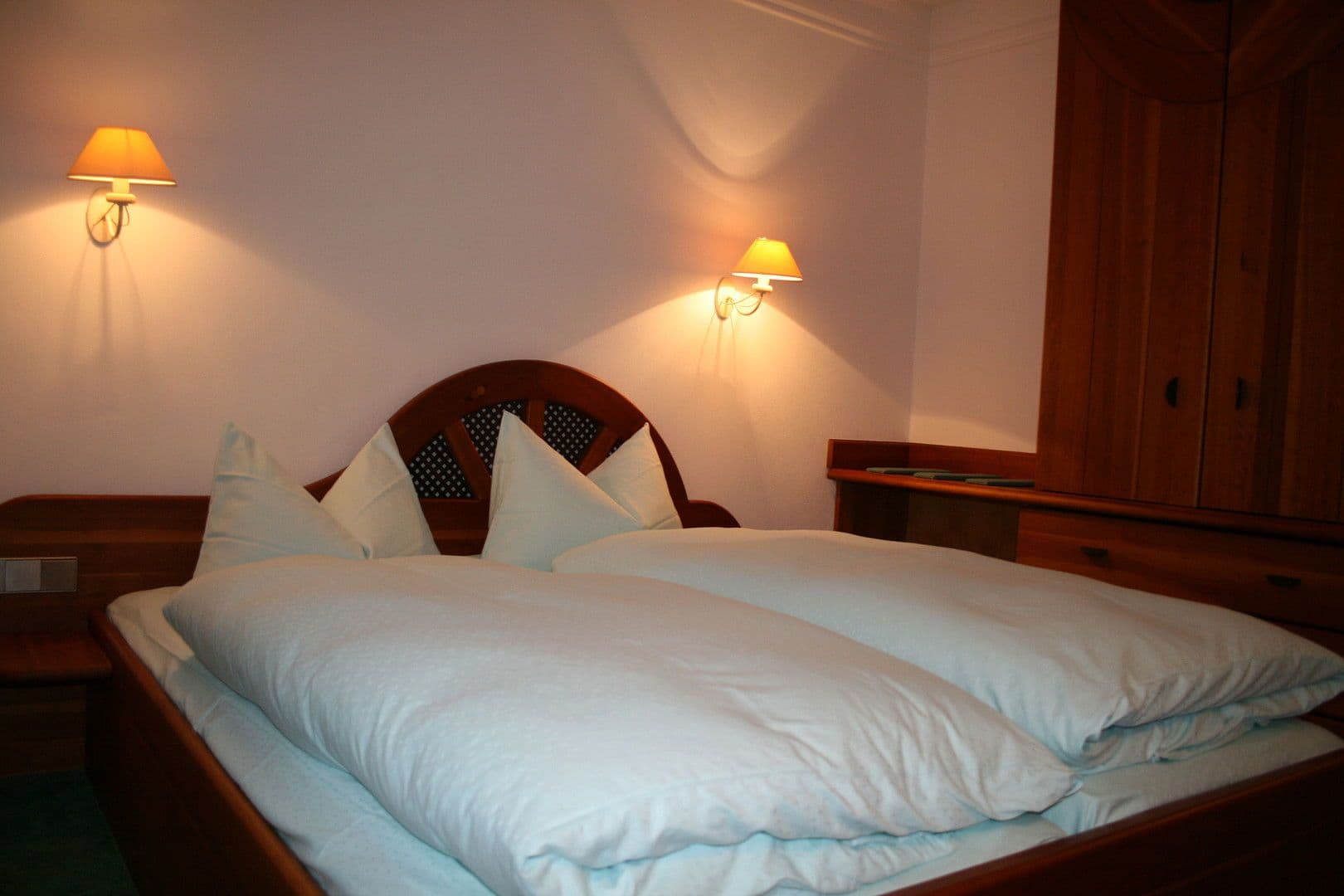 Predaj nebytového priestoru 1.799 m², Wernesgrüner Straße 39 d, Rodewisch, Sasko Predaj nebytového priestoru 1.799 m², Wernesgrüner Straße 39 d, Rodewisch, Sasko