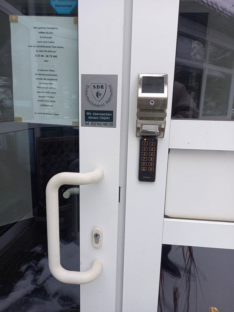 Predaj nebytového priestoru 1.799 m², Wernesgrüner Straße 39 d, Rodewisch, Sasko Predaj nebytového priestoru 1.799 m², Wernesgrüner Straße 39 d, Rodewisch, Sasko