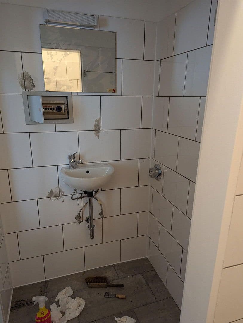 Predaj nebytového priestoru 56 m², Germering-Unterpfaffenhofen, Bavorsko Predaj nebytového priestoru 56 m², Germering-Unterpfaffenhofen, Bavorsko