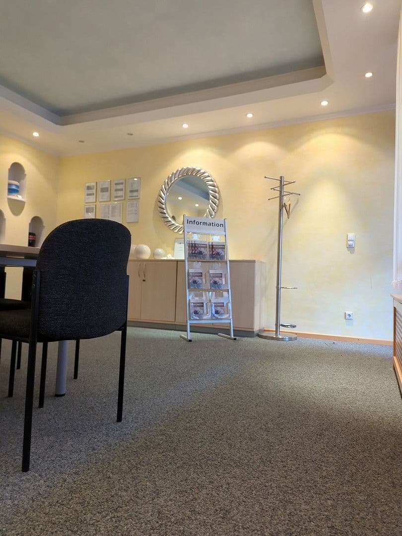 Predaj nebytového priestoru 56 m², Germering-Unterpfaffenhofen, Bavorsko Predaj nebytového priestoru 56 m², Germering-Unterpfaffenhofen, Bavorsko